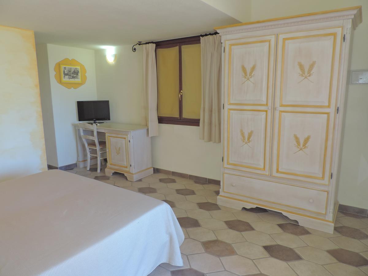 Hotel Minnia Budoni Ngoại thất bức ảnh