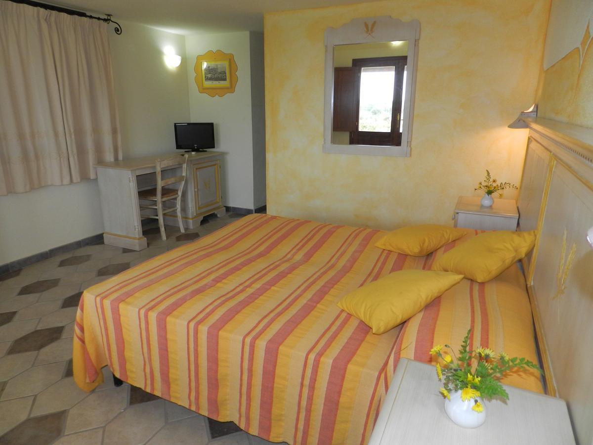 Hotel Minnia Budoni Ngoại thất bức ảnh