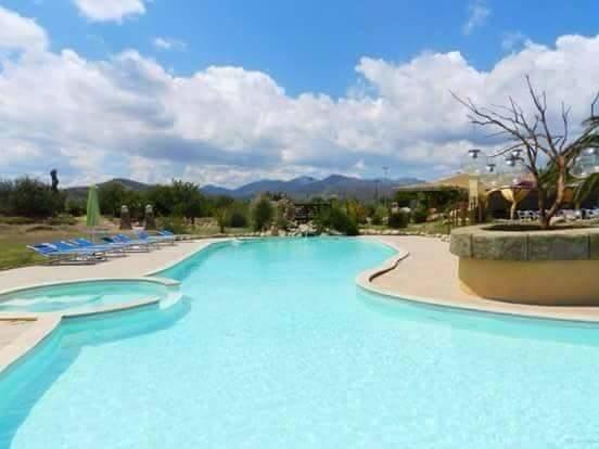 Hotel Minnia Budoni Ngoại thất bức ảnh
